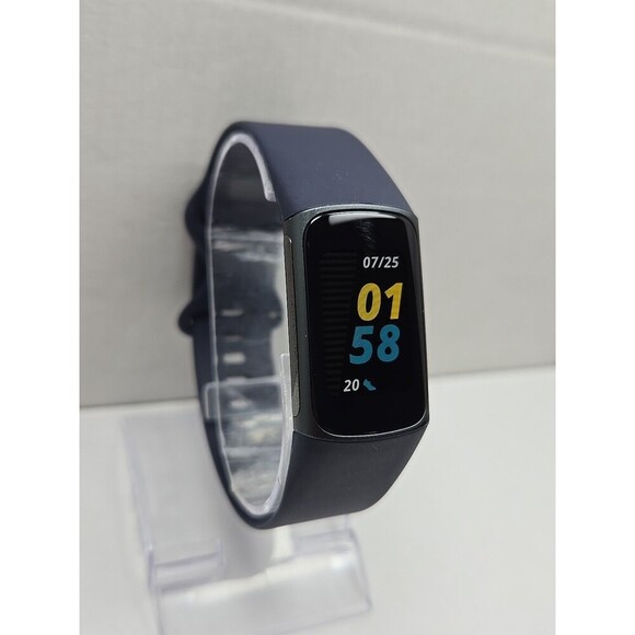 Fitbit Charge 5 Fitness Tracker GPS SpO2 Sleep Monitor Activity W/ Charger Bands - Picture 3 of 11